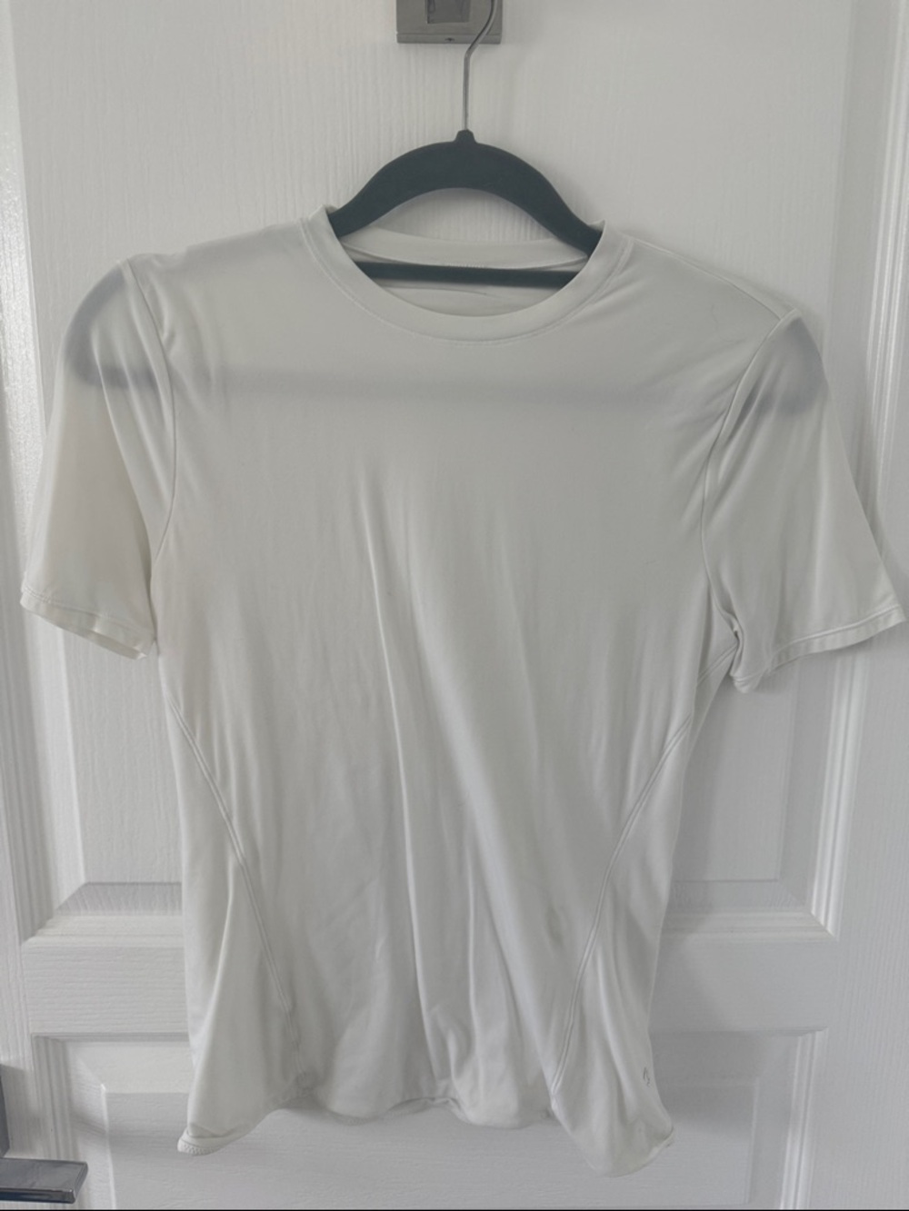 Lululemon wundermost White Short Sleeve tee
